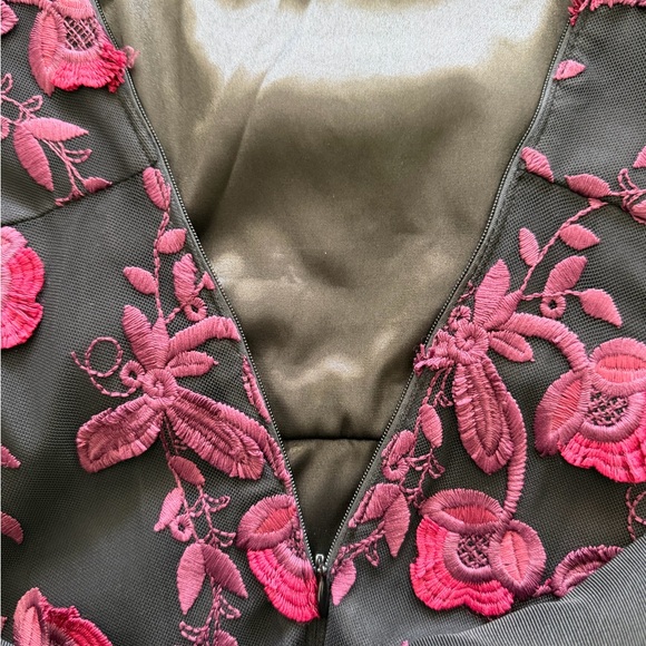 White House Black Market Black and Red Floral Dress - Picture 6 of 12